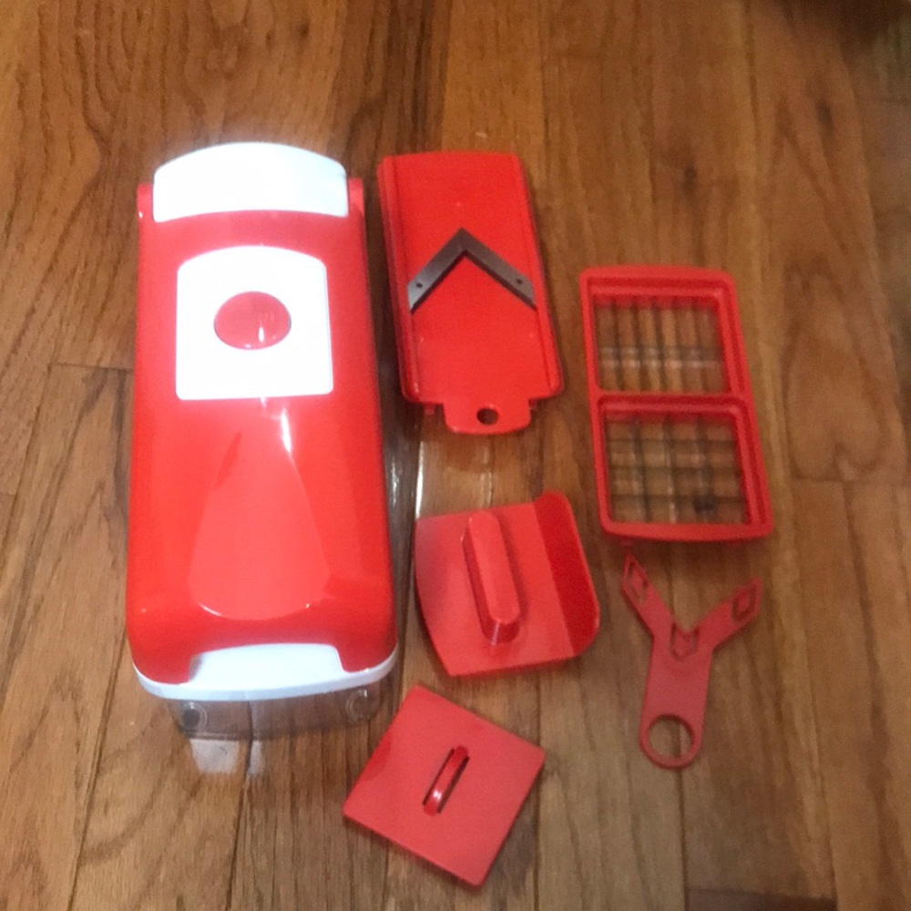 Genius Red Kitchen Slicer Set
